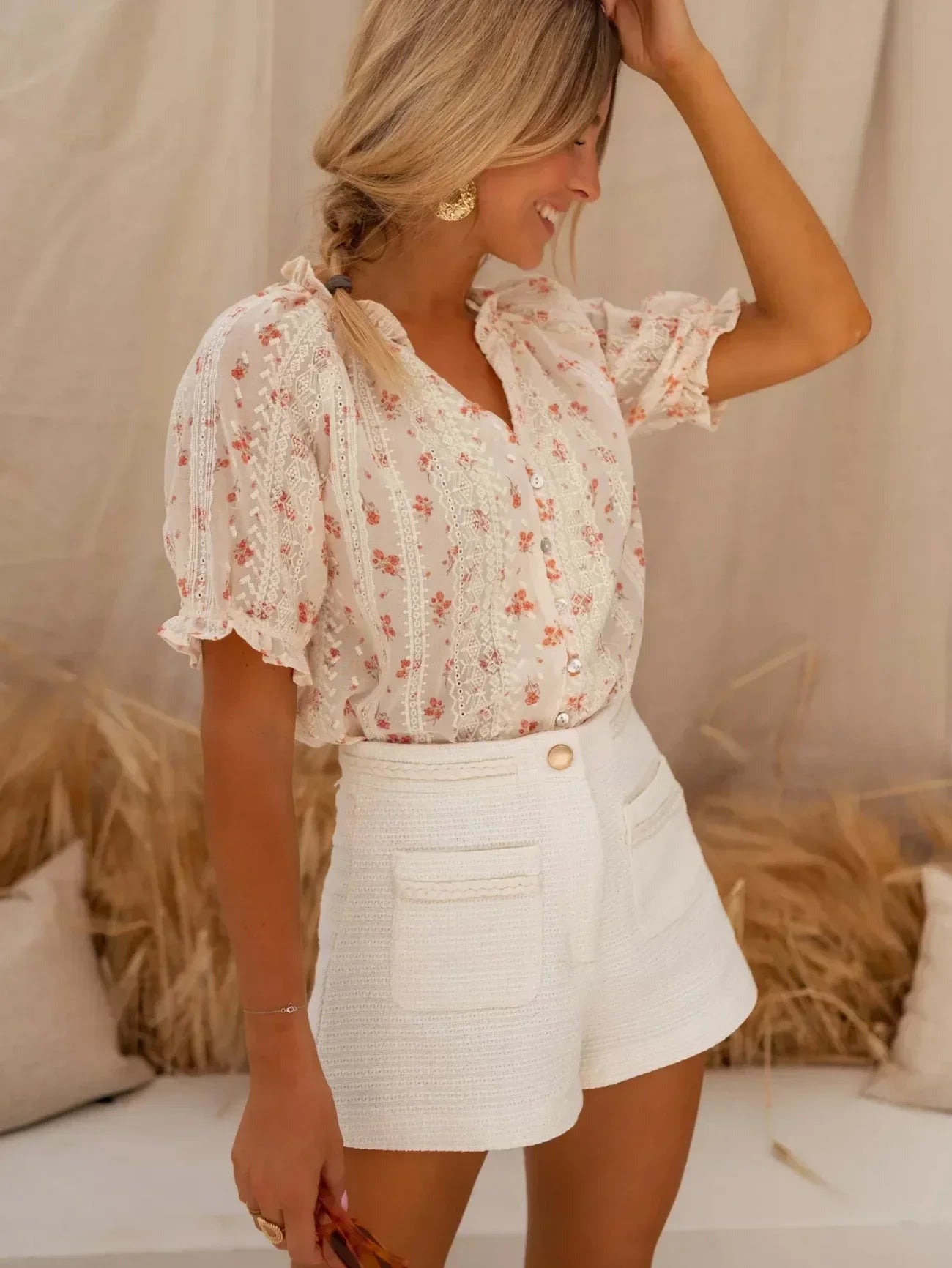 Elina™ - Blusa Floral com Charme de Verão
