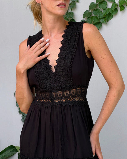 Charlotte - Vestido de renda artesanal com decote em V